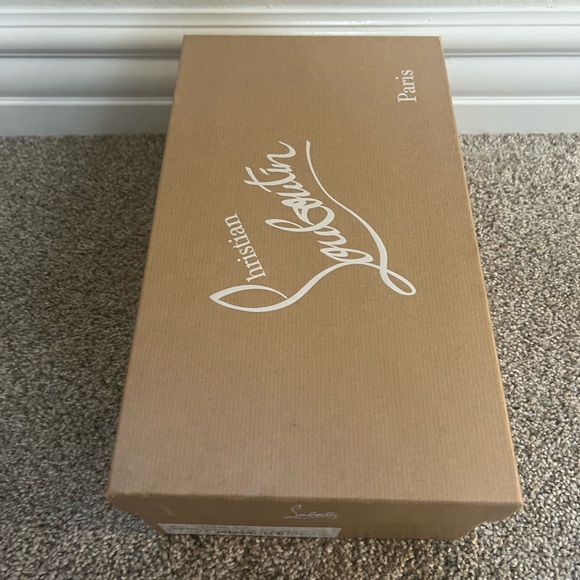 Beautiful White all leather Christian Louboutin sneakers - Picture 8 of 10